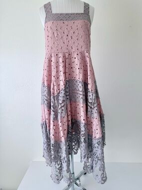 Maeve by Anthropologie Aiza Pink & Grey Eyelet Lace Midi Dress Size 4